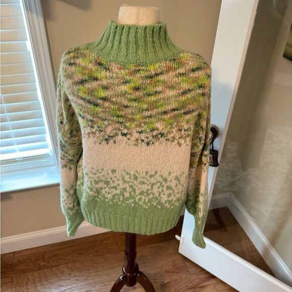 Aerie Green and Cream Cowl Neck Sweater NWOT - Picture 4 of 7
